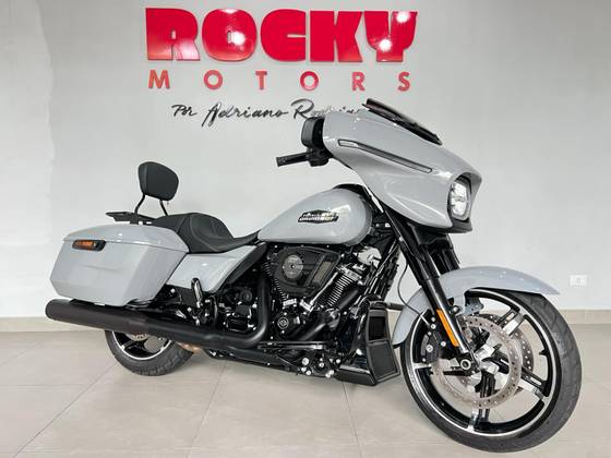 HARLEY-DAVIDSON STREET GLIDE 